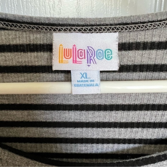 LulaRoe Dress Size XL Hi Low Striped Round Neck Black‎ Grey Knee Length - Picture 4 of 4
